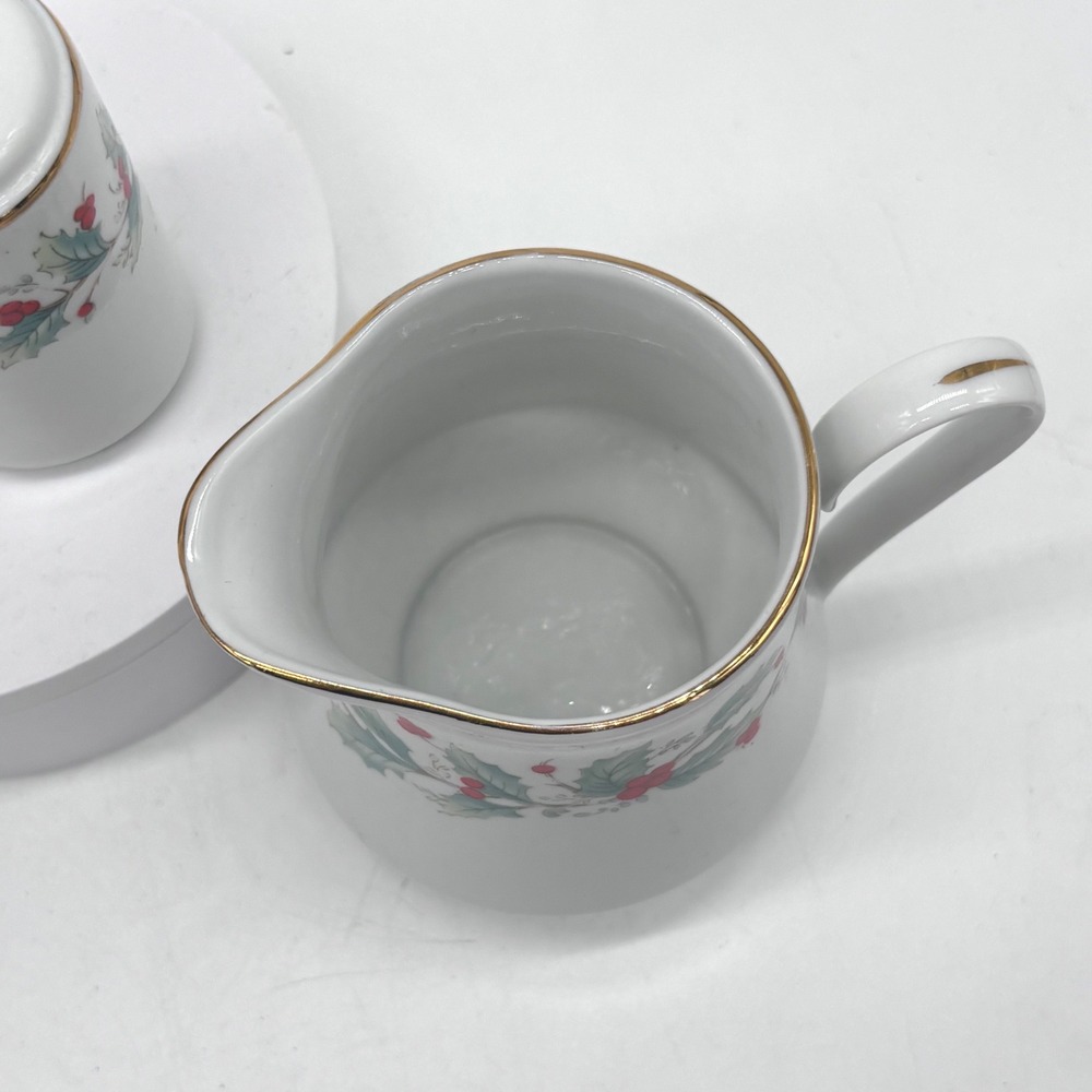 China Pearl Holly Berry Christmas Creamer Sugar Salt Pepper Set White Holiday - Picture 4 of 9